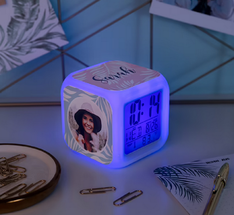 Réveil numérique lumineux LED avec sublimation personnalisable