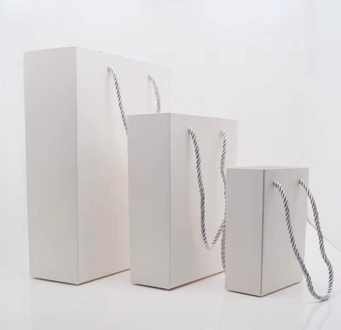 Sac cadeau papier blanc pour sublimation – A4 / A5 / A6 avec poignées corde – Image 3